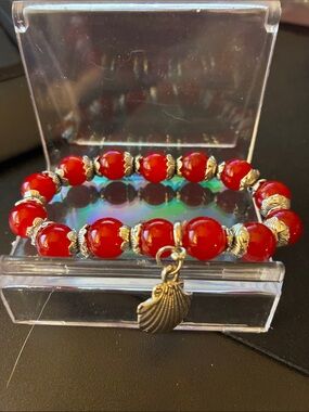 Red Beaded Shell Charm Bracelet - Women Jewelry